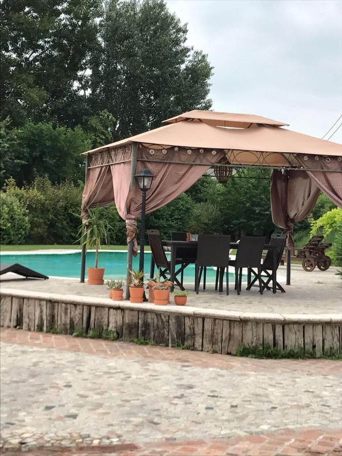 B&B Il Martin Pescatore Bagnolo San Vito Экстерьер фото